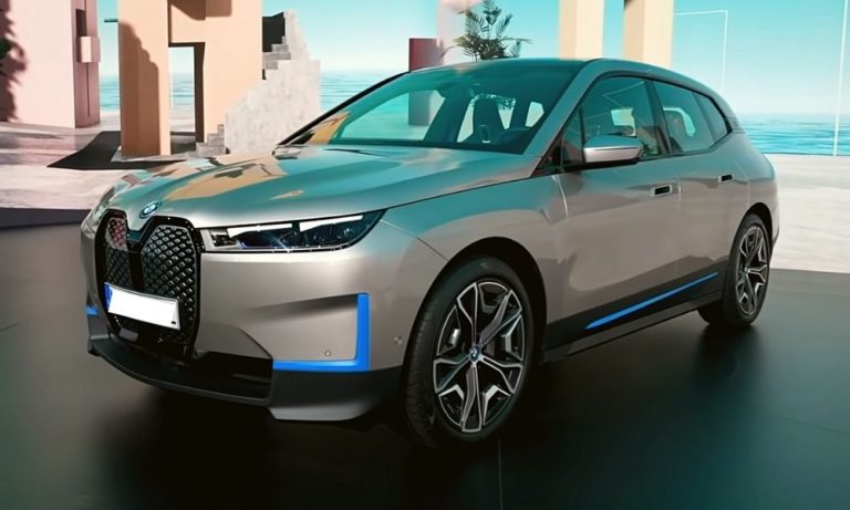 Электромобиль BMW IX