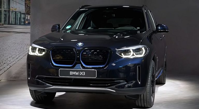 Электромобиль BMW iX3