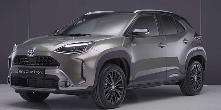 Toyota Yaris Cross версия 2021