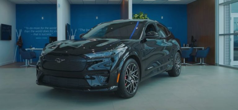 Электромобиль Ford Mustang Mach-E