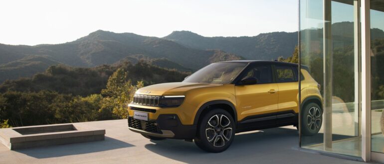 Jeep Avenger — фото 1