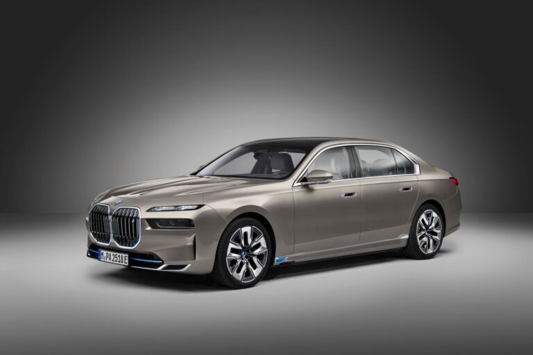 BMW i7 eDrive50 — фото 1