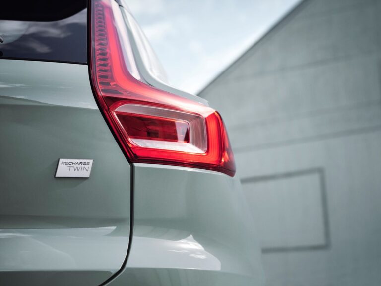 Volvo XC40 Recharge AWD (2020-2023) — фото 17