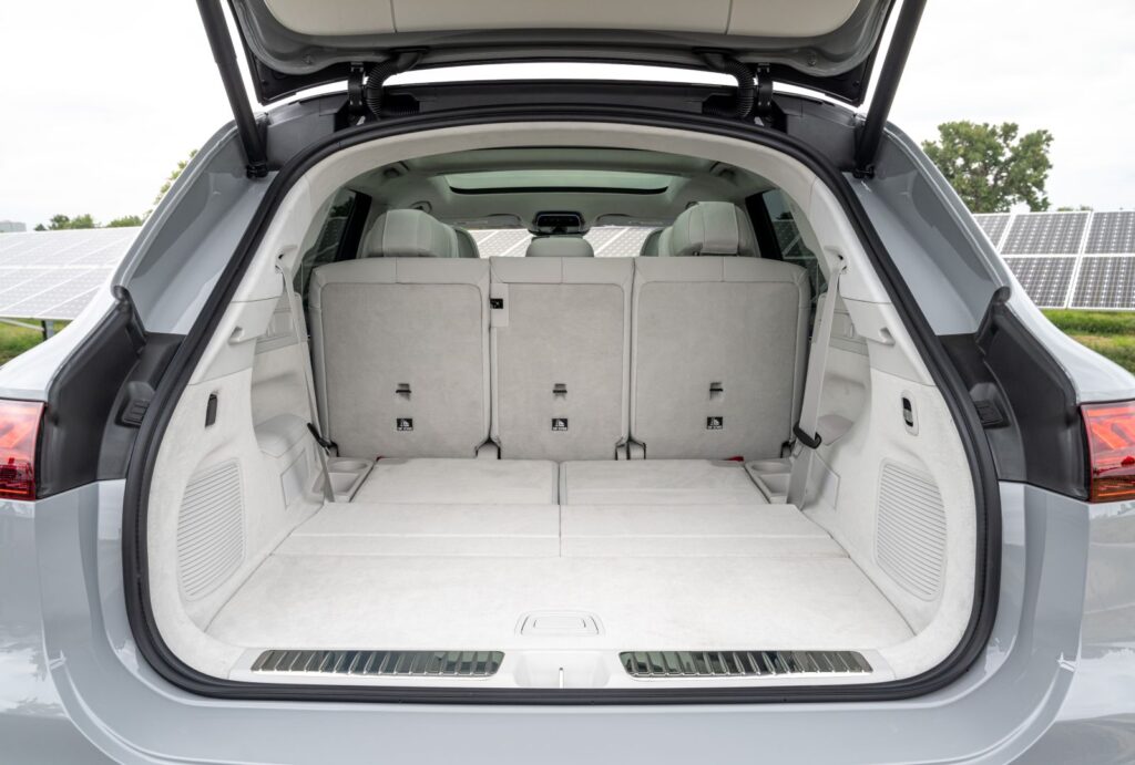 Mercedes-Benz EQS SUV 450+ — фото 29