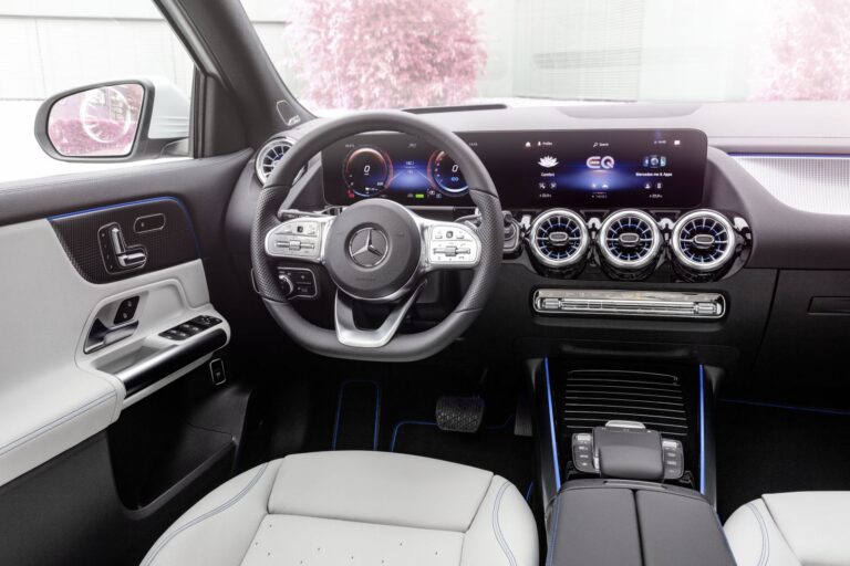 Mercedes-Benz EQA 250 (2021-2023) — фото 12