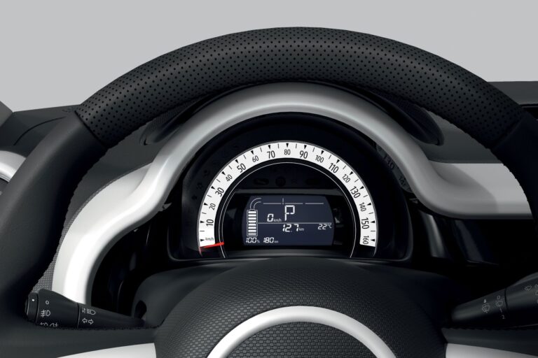 Renault Twingo E-Tech Electric R80 (2020-2024) — фото 12