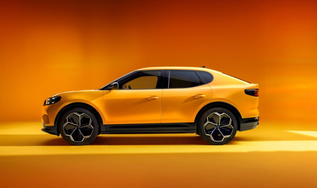 Ford Capri Extended Range AWD — фото 1