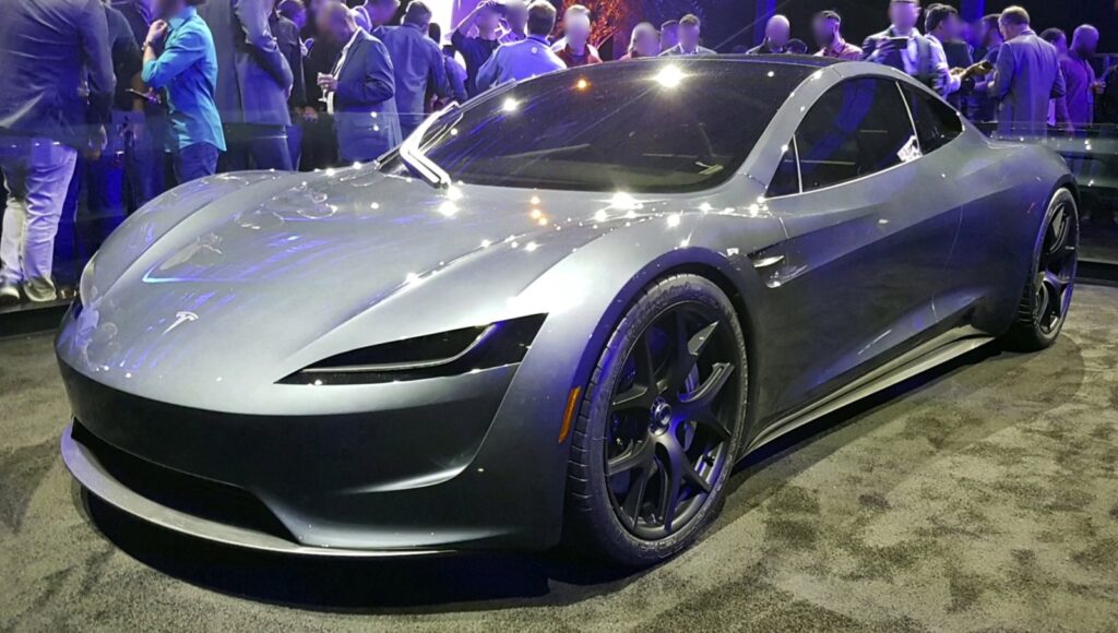 Прототип Tesla Roadster 2017 года на презентации